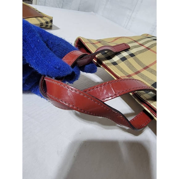 Authentic BURBERRY Haymarket Check Small Tote Red - Picture 9 of 11